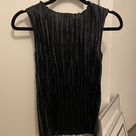Vintage black pleated top - Picture 2 of 4
